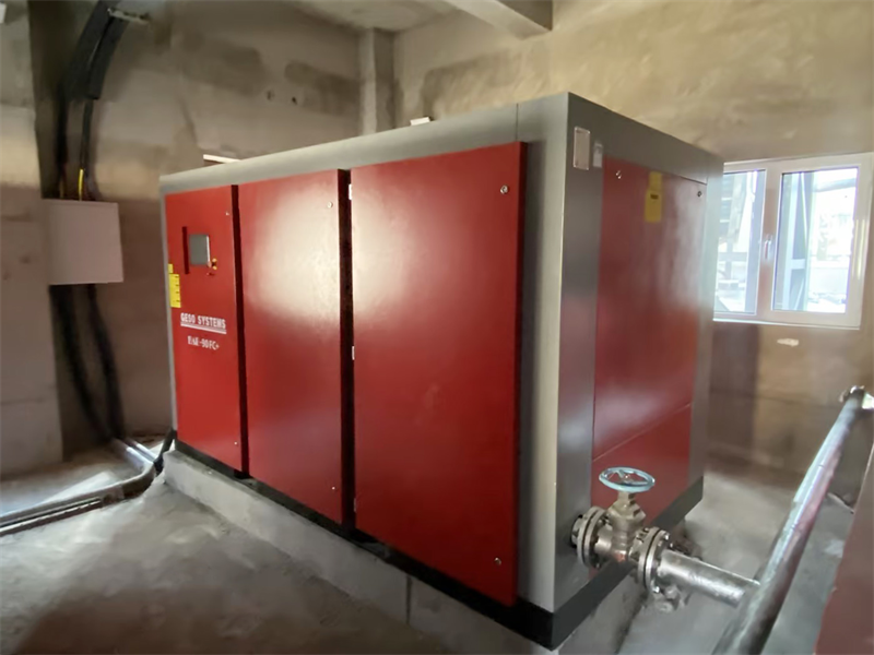 Model para sa Pag-upgrade ng Air Compressor System sa Precision Instrument Industry: Pagsasanay ng First-Class Energy Efficiency ng British Geso BAE-90FC+