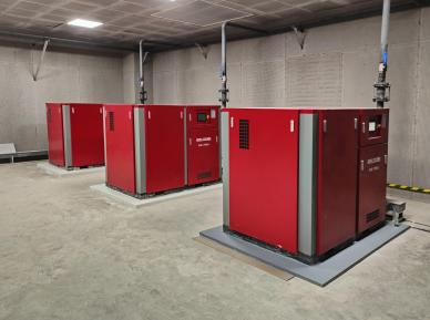 Paano makamit ang kahusayan ng enerhiya at mataas na pagganap na may mga air compressor sa industriya ng aerospace?