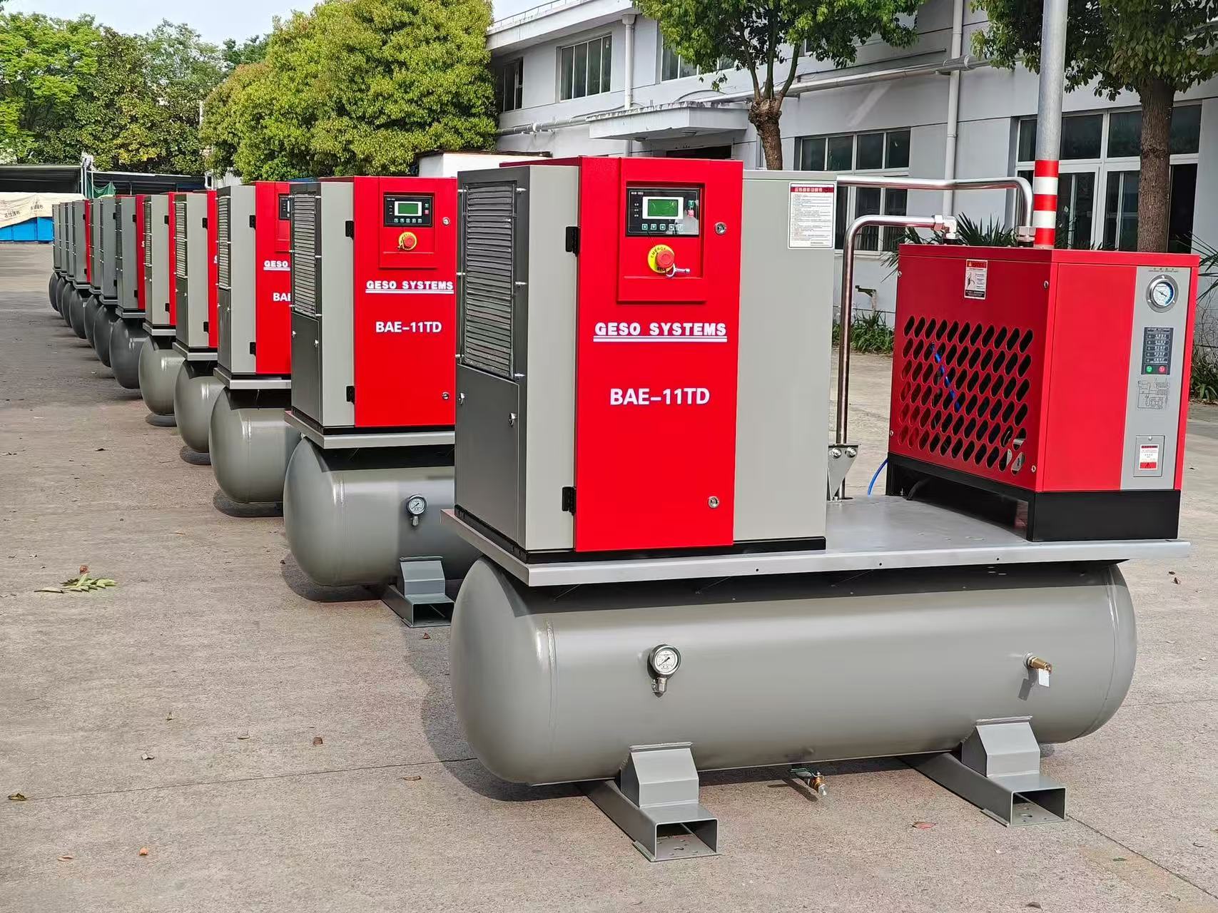 Mga aplikasyon at pakinabang ng pinagsamang screw air compressor sa industriya ng packaging